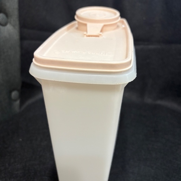 TUPPERWARE Clear Storage Container with Top Spout Container #469 & Pink Lid #471 - Picture 5 of 7